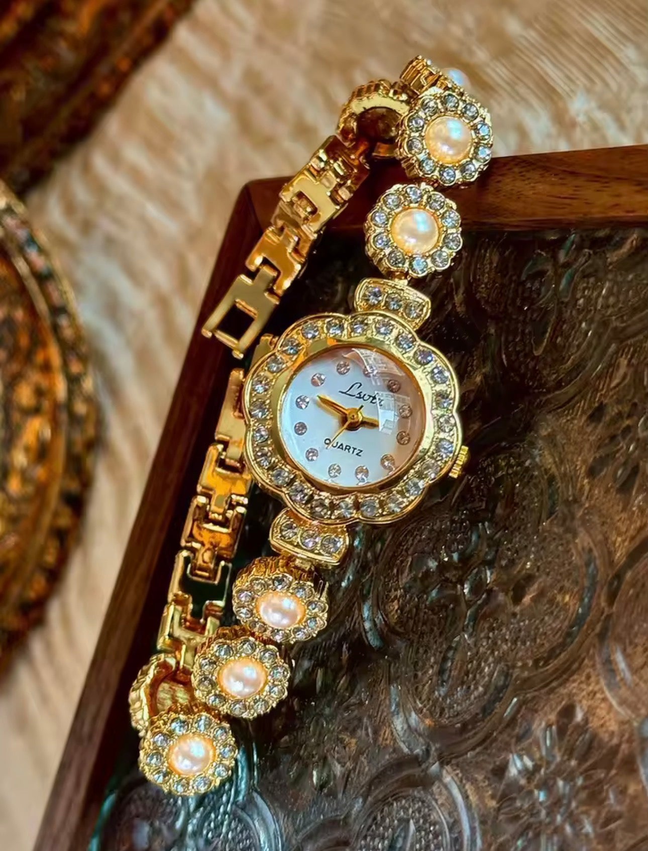 Gold Pearl Flower Watch
