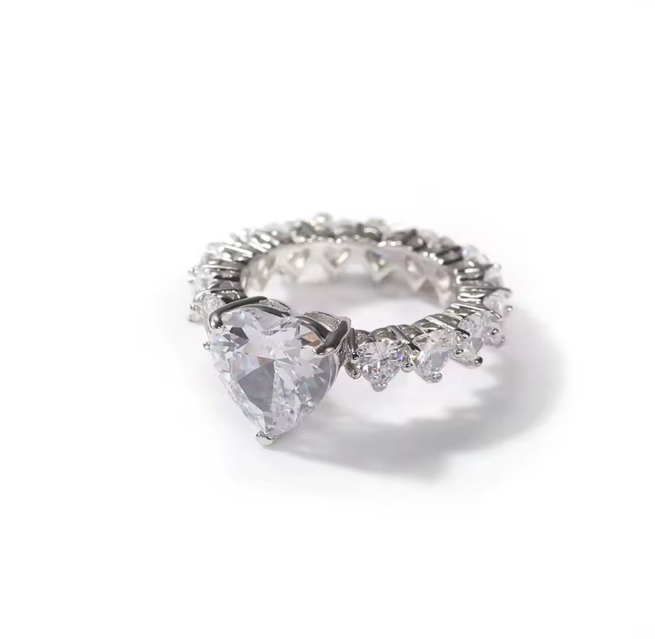 Love Endlessly Ring